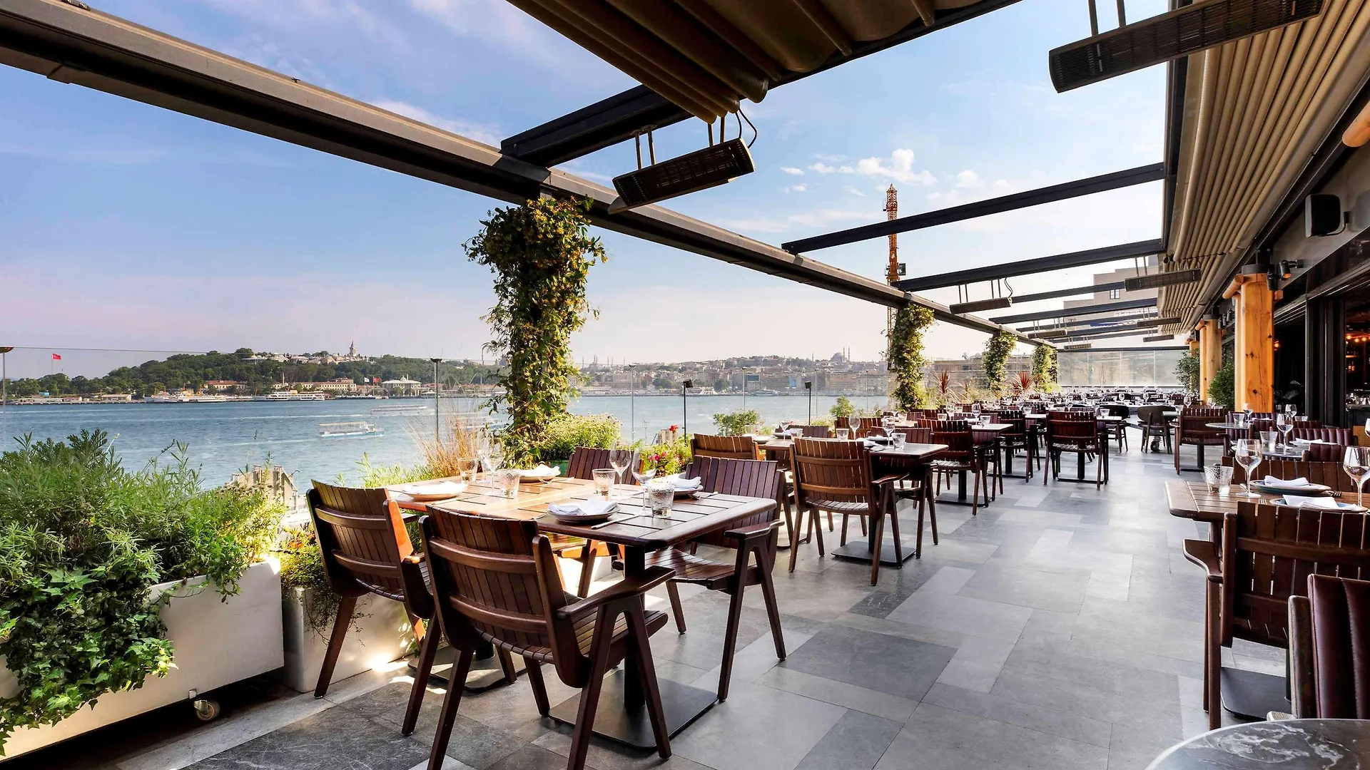 Novotel Istanbul Bosphorus Hotel