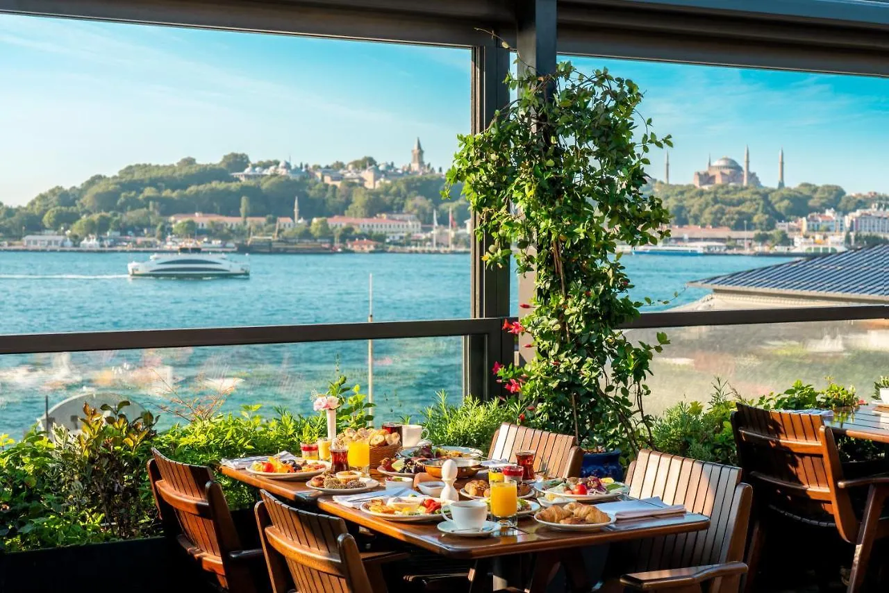 Novotel Istanbul Bosphorus Hotel