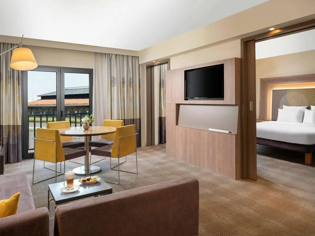 Novotel Istanbul Bosphorus Hotel