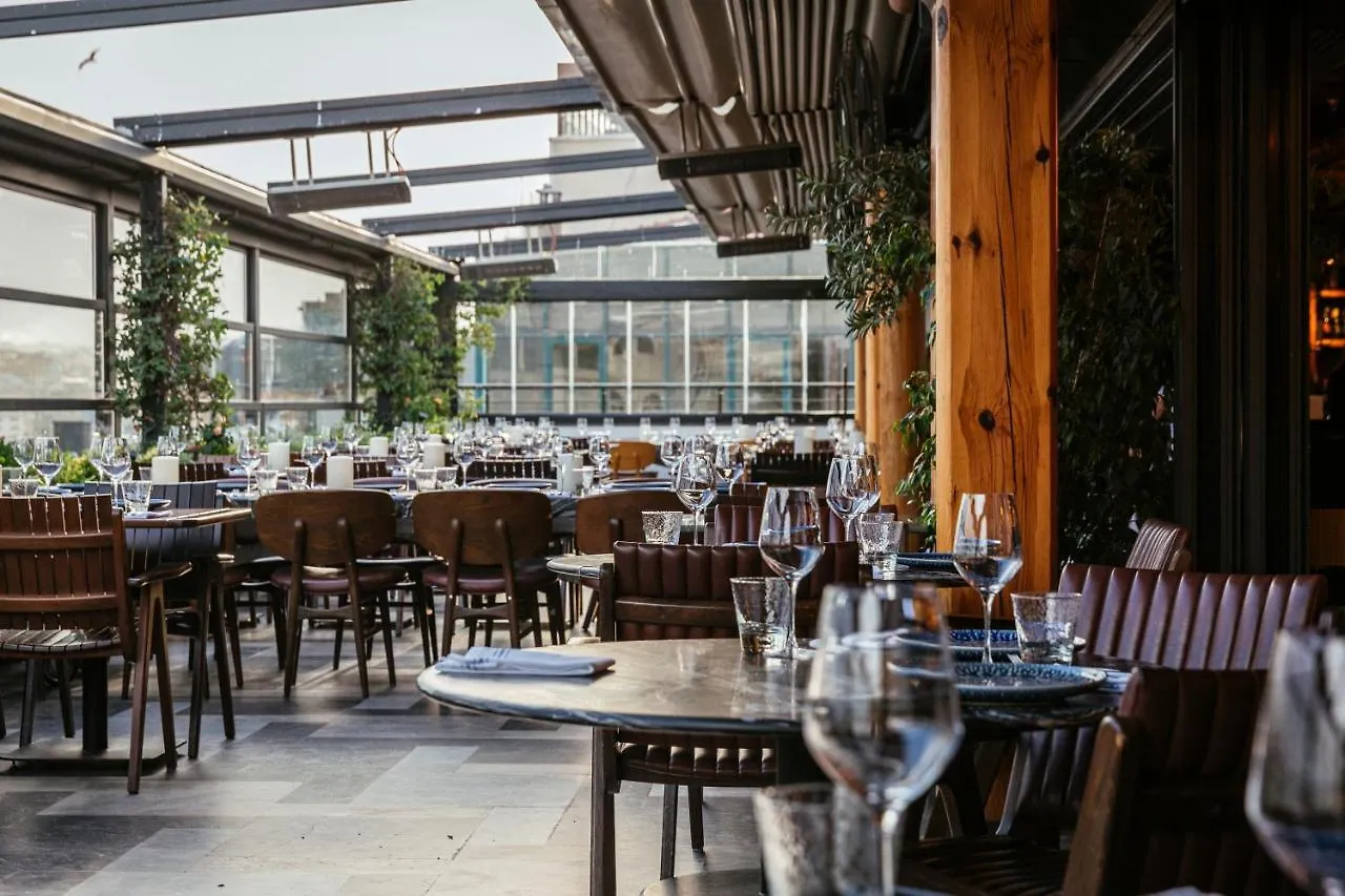 Novotel Istanbul Bosphorus Hotel