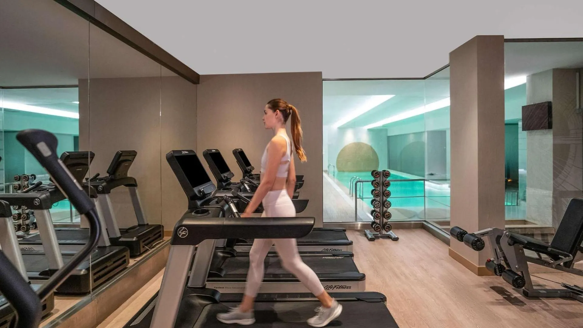 Novotel Istanbul Bosphorus Hotel 5*,