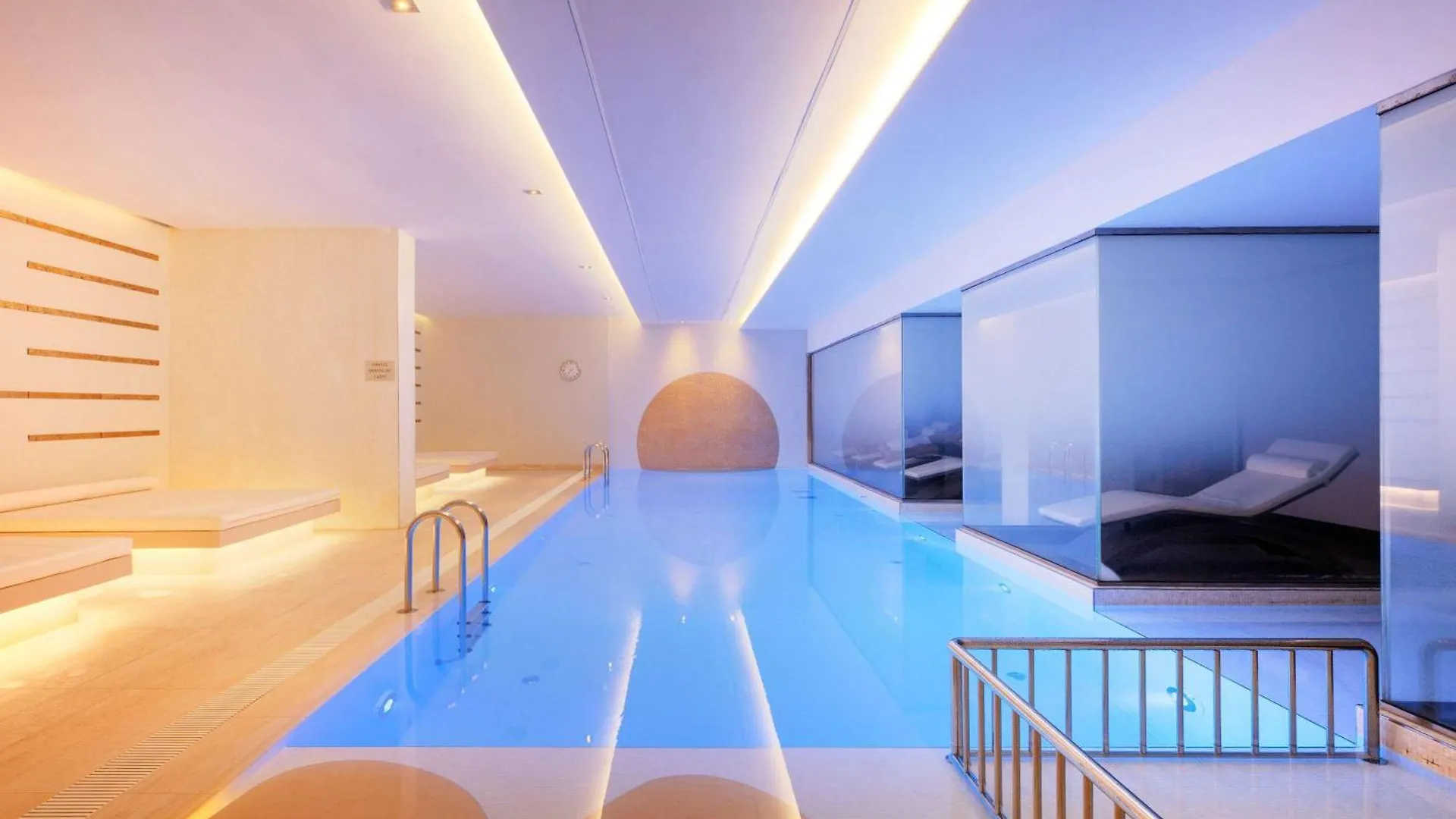 Novotel Istanbul Bosphorus Hotel