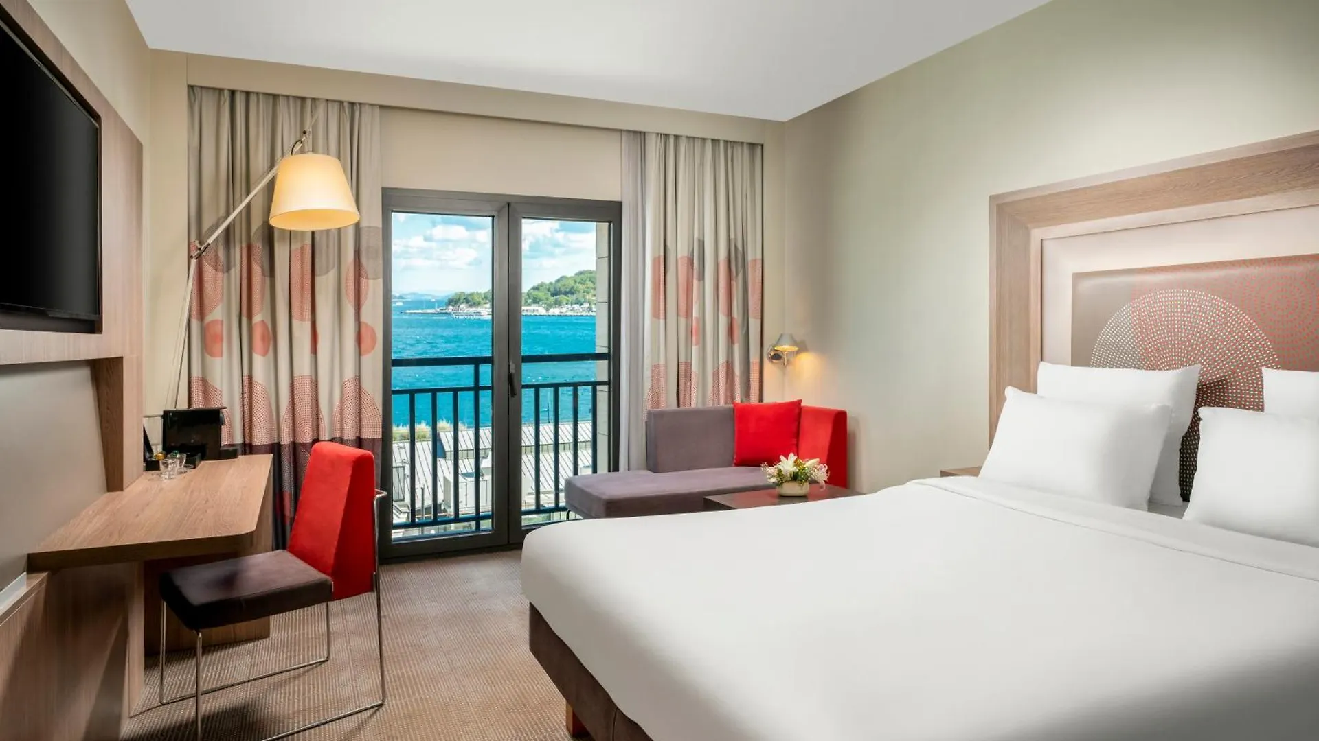 Novotel Istanbul Bosphorus Hotel