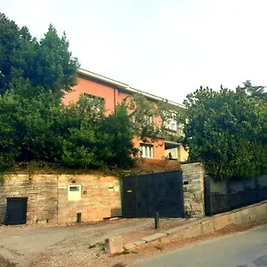  Konukevi Ai Marmi İtalya